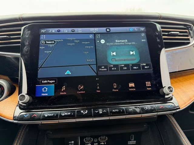 2022 Velvet Red Pearlcoat Jeep Grand Wagoneer Series III 4X4 SUV