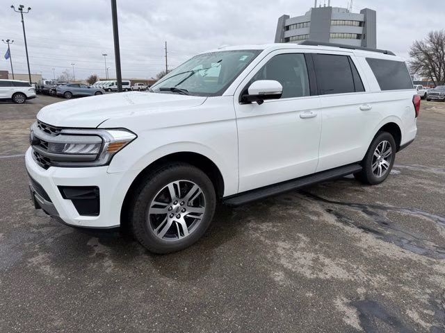 2024 Star White Metallic Tri-Coat Ford Expedition Max XLT 4X4 SUV