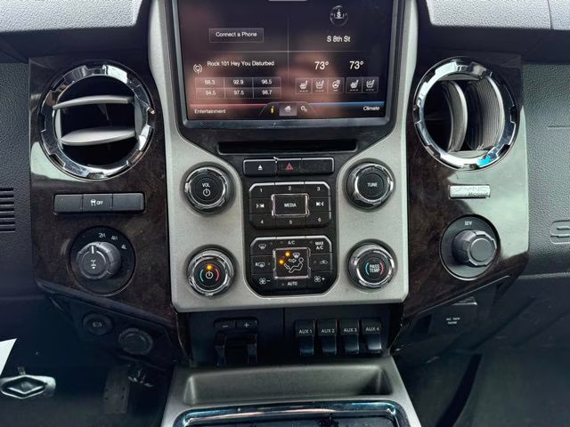 2015 Ingot Silver Metallic Ford Super Duty F-350 SRW Platinum 4X4 Truck