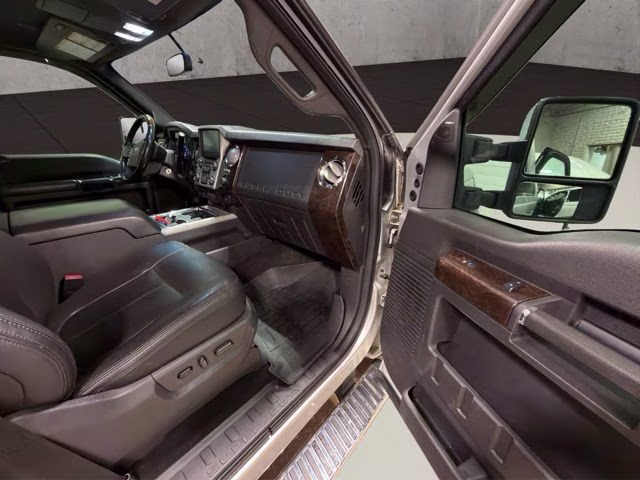 2015 Ingot Silver Metallic Ford Super Duty F-350 SRW Platinum 4X4 Truck