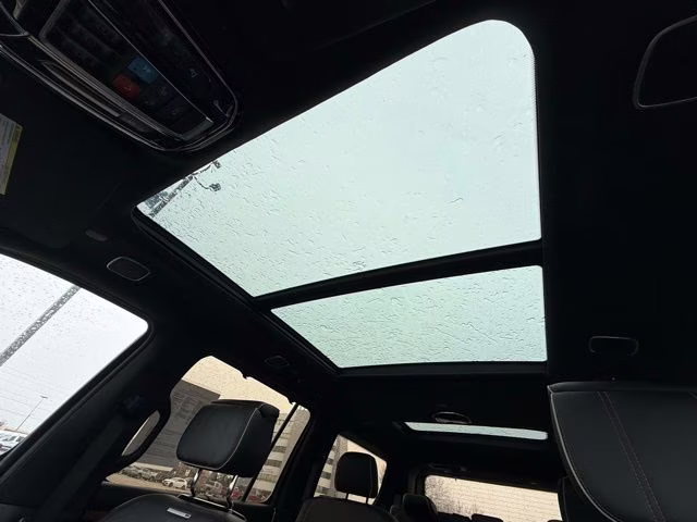 2022 Velvet Red Pearlcoat Jeep Grand Wagoneer Series III 4X4 SUV