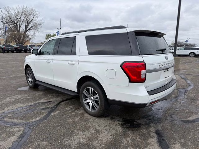 2024 Star White Metallic Tri-Coat Ford Expedition Max XLT 4X4 SUV