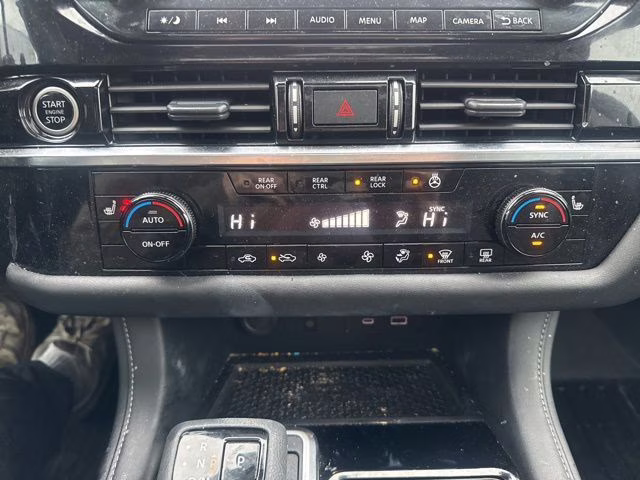 2023 Brilliant Silver Metallic Nissan Pathfinder SL 4X4 SUV