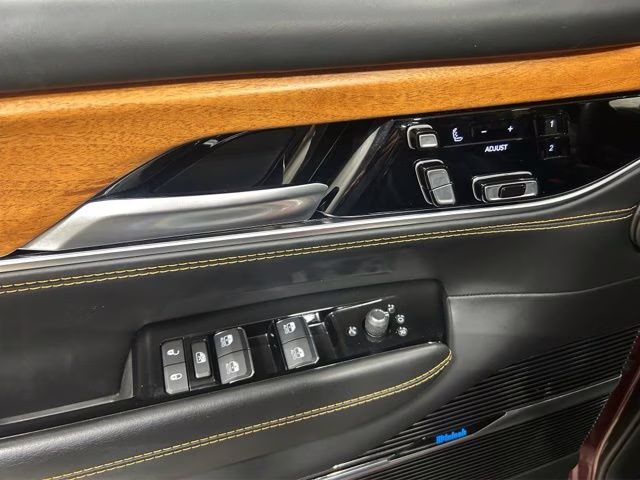 2022 Velvet Red Pearlcoat Jeep Grand Wagoneer Series III 4X4 SUV
