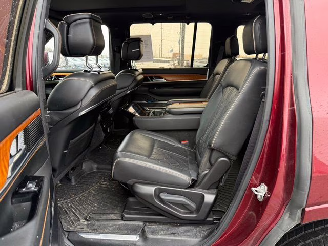 2022 Velvet Red Pearlcoat Jeep Grand Wagoneer Series III 4X4 SUV