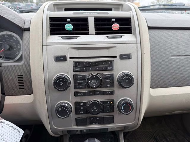 2008 Black Clearcoat Ford Escape XLT 4X4 SUV