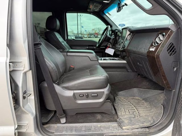 2015 Ingot Silver Metallic Ford Super Duty F-350 SRW Platinum 4X4 Truck