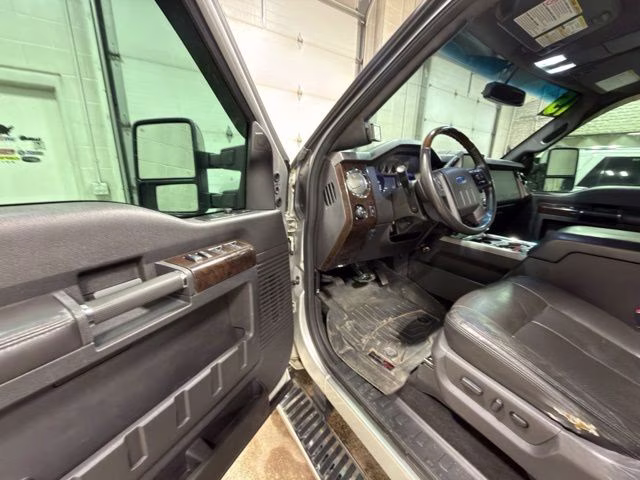 2015 Ingot Silver Metallic Ford Super Duty F-350 SRW Platinum 4X4 Truck