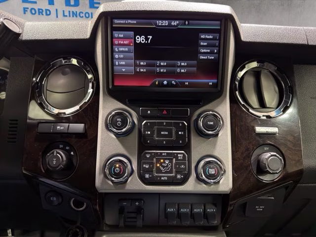 2015 Ingot Silver Metallic Ford Super Duty F-350 SRW Platinum 4X4 Truck