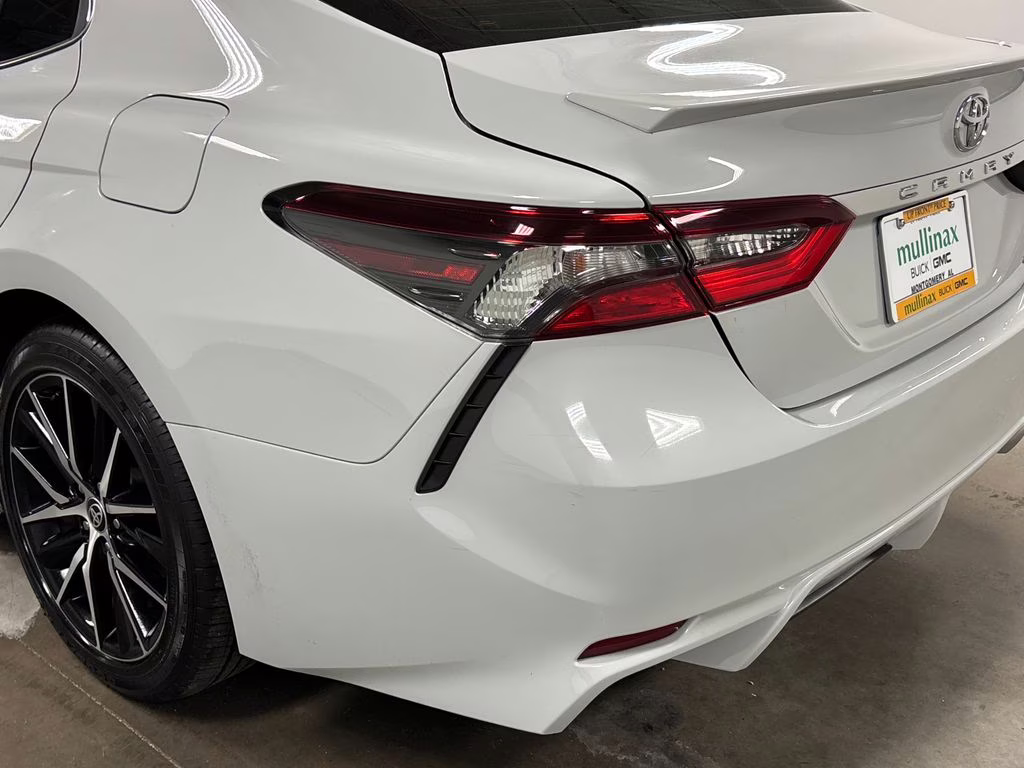 2024 Ice Toyota Camry SE FWD Sedan