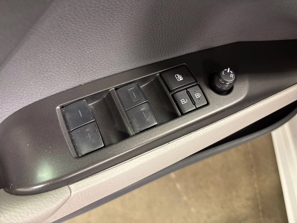 2024 Ice Toyota Camry SE FWD Sedan
