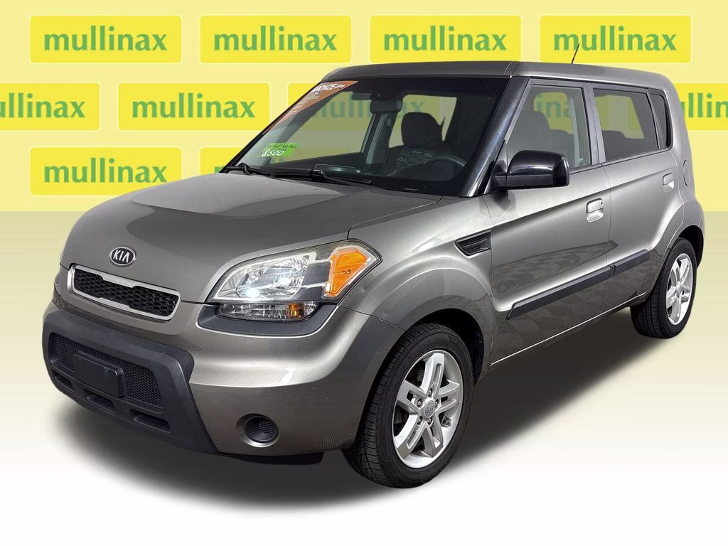 2010 Titanium Kia Soul Plus FWD Hatchback