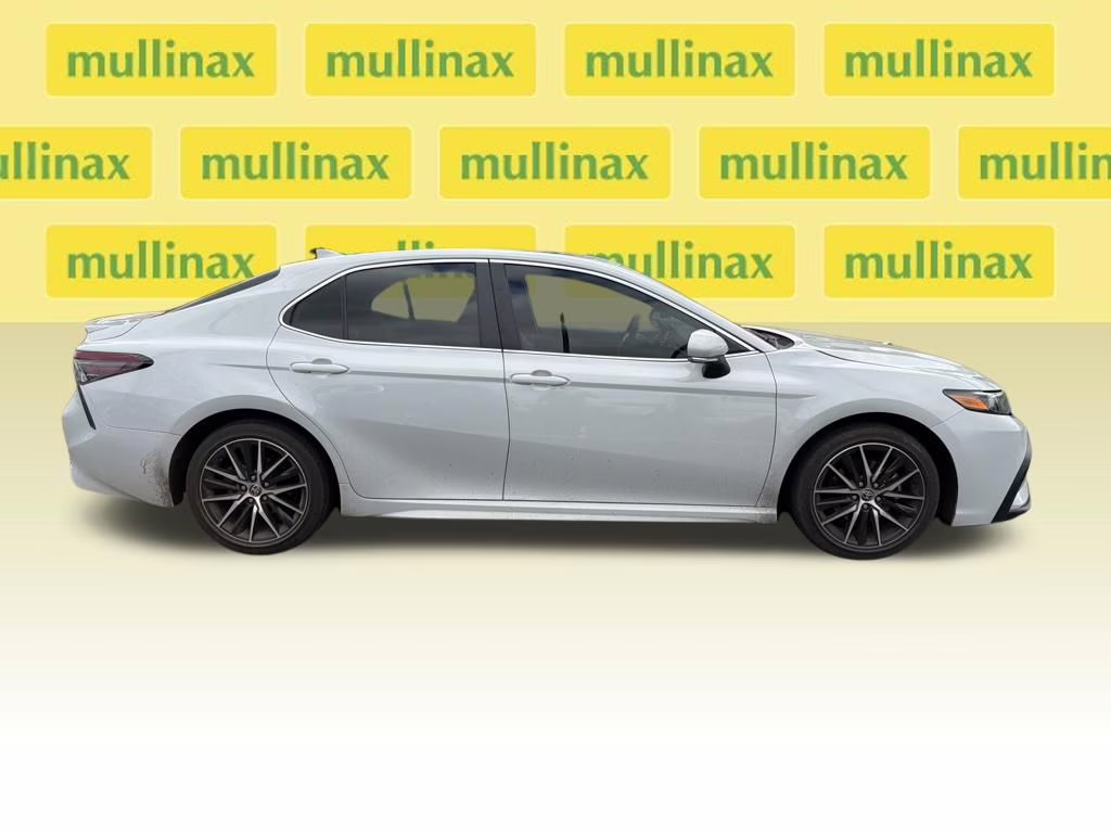 2024 White Toyota Camry SE FWD Sedan