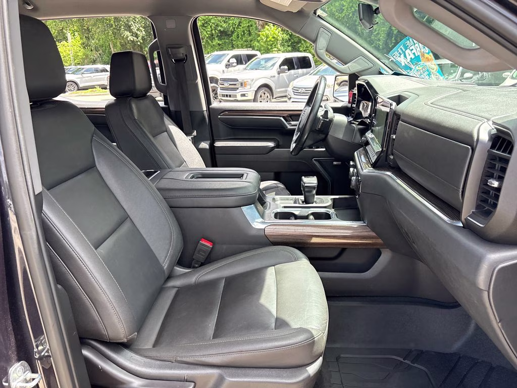 2022 Dark Ash Metallic Chevrolet Silverado 1500 RST 4X4 Truck