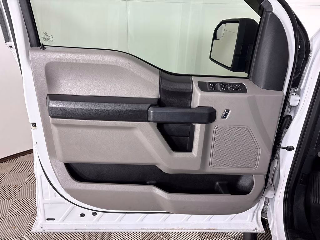 2018 Oxford White Ford F-150 XL RWD Truck