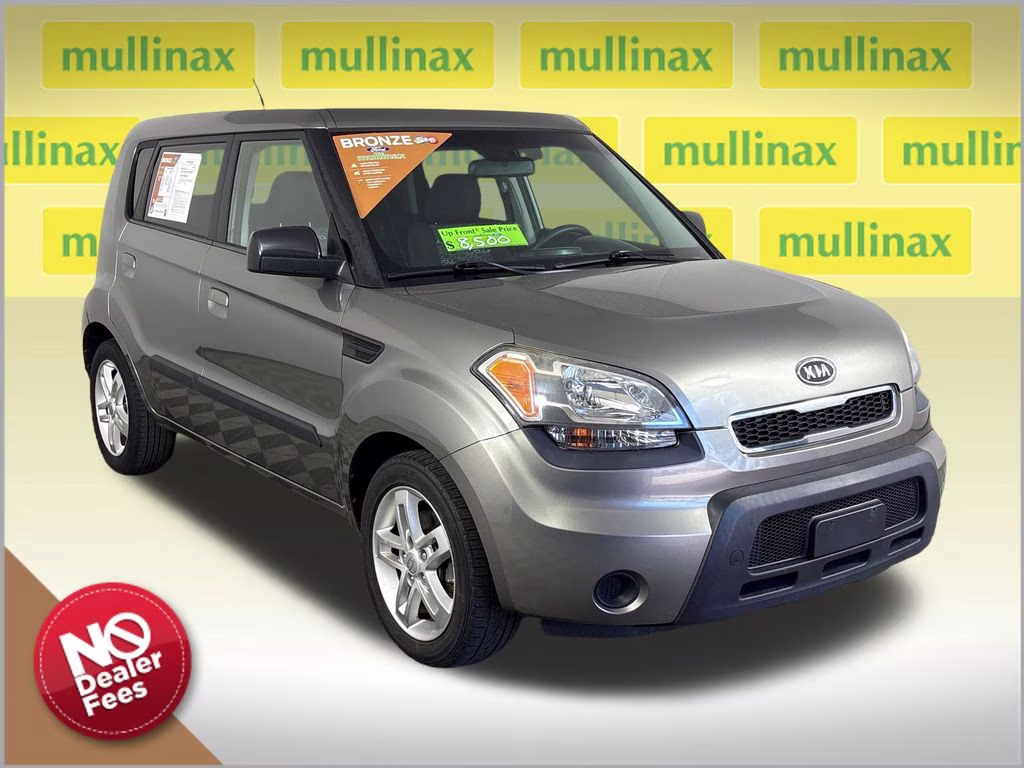 2010 Titanium Kia Soul Plus FWD Hatchback