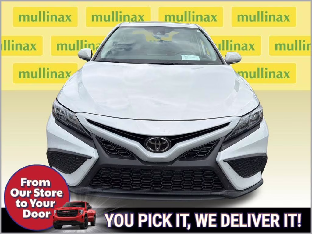 2024 White Toyota Camry SE FWD Sedan