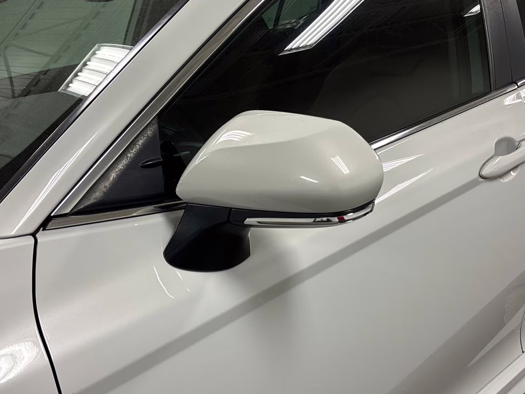 2024 Ice Toyota Camry SE FWD Sedan