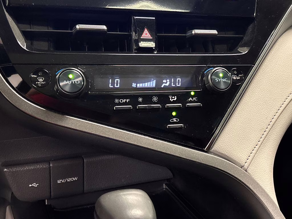 2024 Ice Toyota Camry SE FWD Sedan
