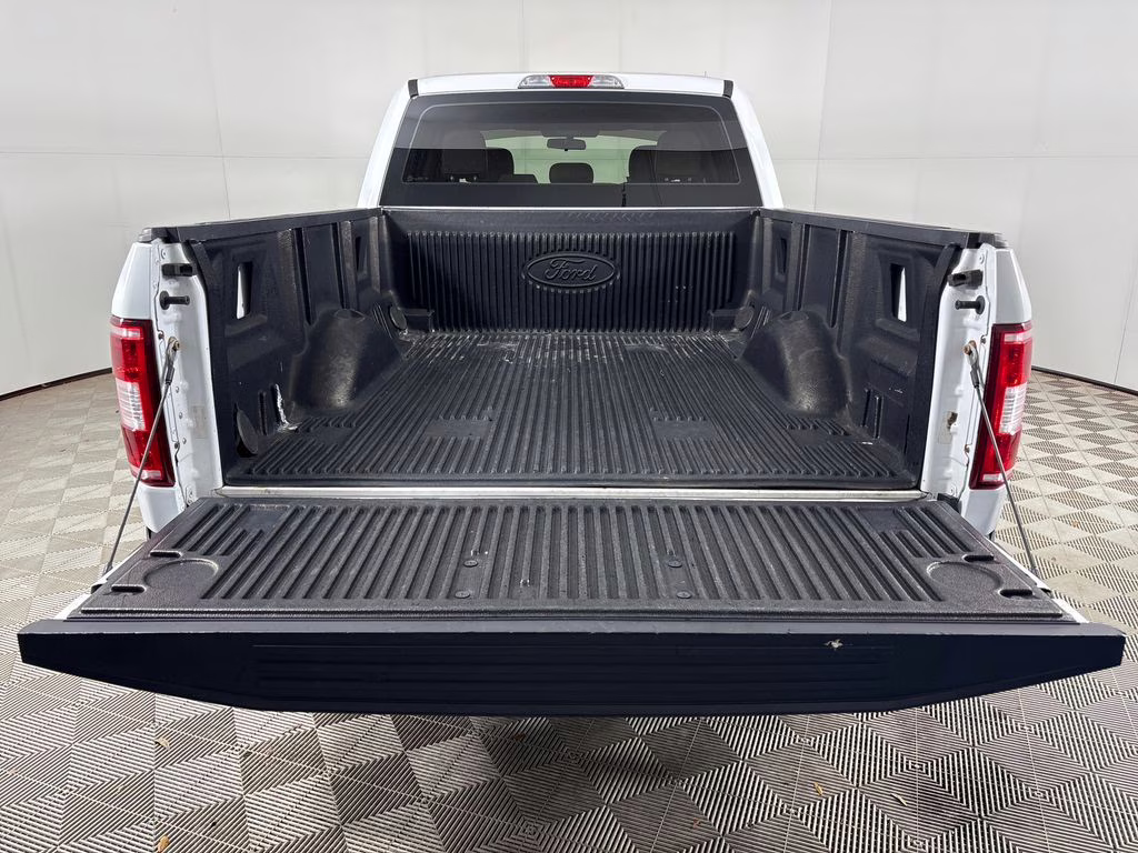 2018 Oxford White Ford F-150 XL RWD Truck