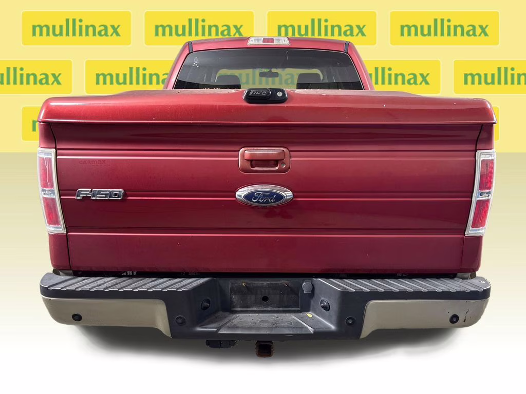 2009 Razor Red Metallic w/Tinted Clearcoat Ford F-150 XLT RWD Truck