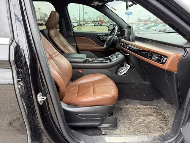 2022 Infinite Black Metallic Clearcoat Lincoln Aviator Reserve AWD SUV