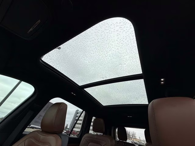 2022 Infinite Black Metallic Clearcoat Lincoln Aviator Reserve AWD SUV