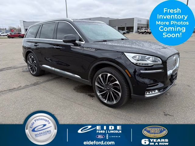 2022 Infinite Black Metallic Clearcoat Lincoln Aviator Reserve AWD SUV