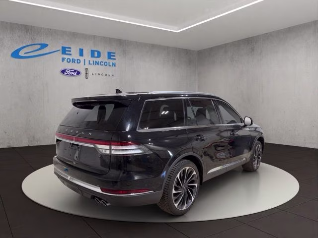 2022 Infinite Black Metallic Clearcoat Lincoln Aviator Reserve AWD SUV