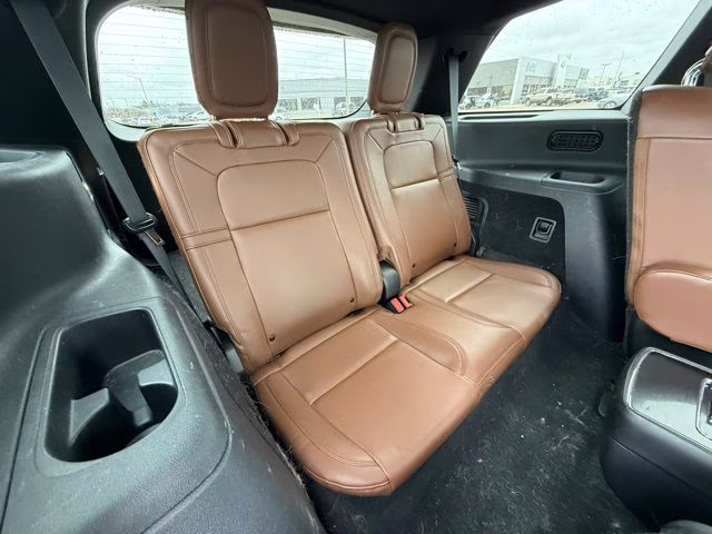 2022 Infinite Black Metallic Clearcoat Lincoln Aviator Reserve AWD SUV