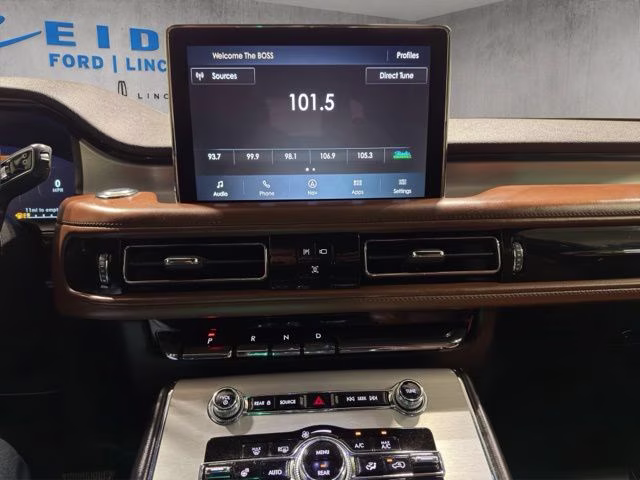 2022 Infinite Black Metallic Clearcoat Lincoln Aviator Reserve AWD SUV