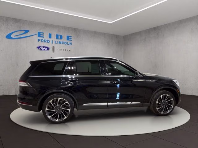 2022 Infinite Black Metallic Clearcoat Lincoln Aviator Reserve AWD SUV