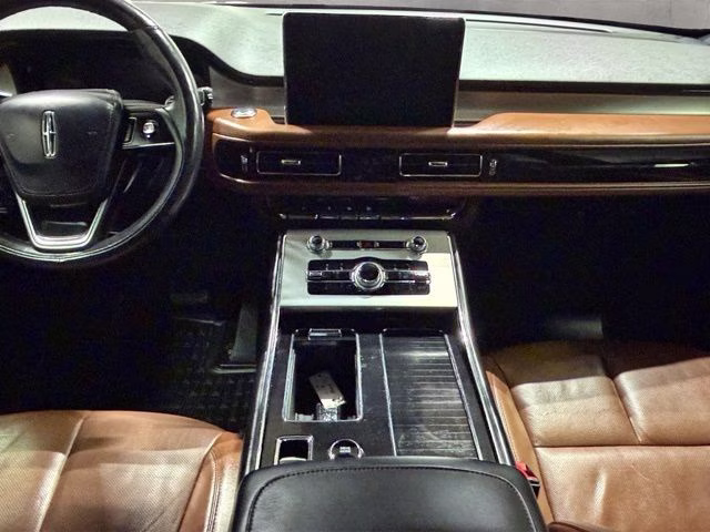 2022 Infinite Black Metallic Clearcoat Lincoln Aviator Reserve AWD SUV