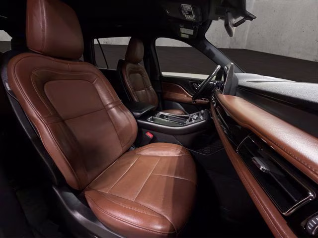 2022 Infinite Black Metallic Clearcoat Lincoln Aviator Reserve AWD SUV
