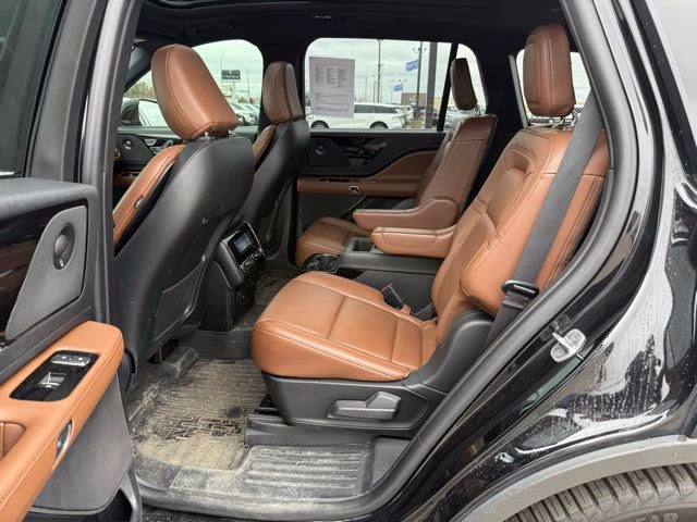 2022 Infinite Black Metallic Clearcoat Lincoln Aviator Reserve AWD SUV
