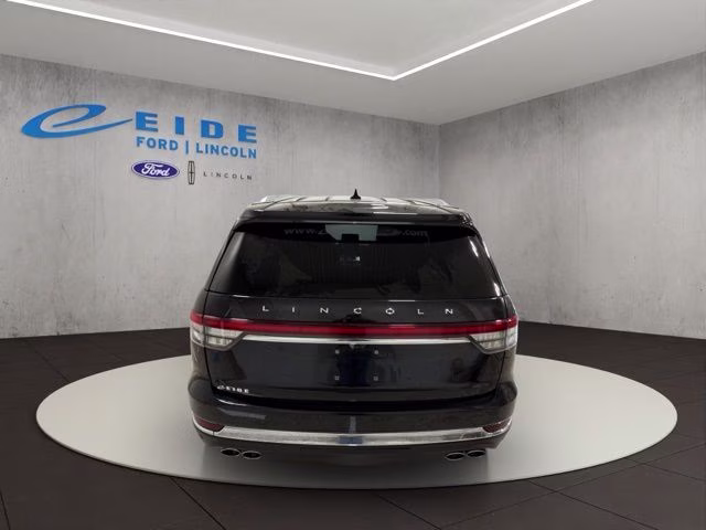 2022 Infinite Black Metallic Clearcoat Lincoln Aviator Reserve AWD SUV