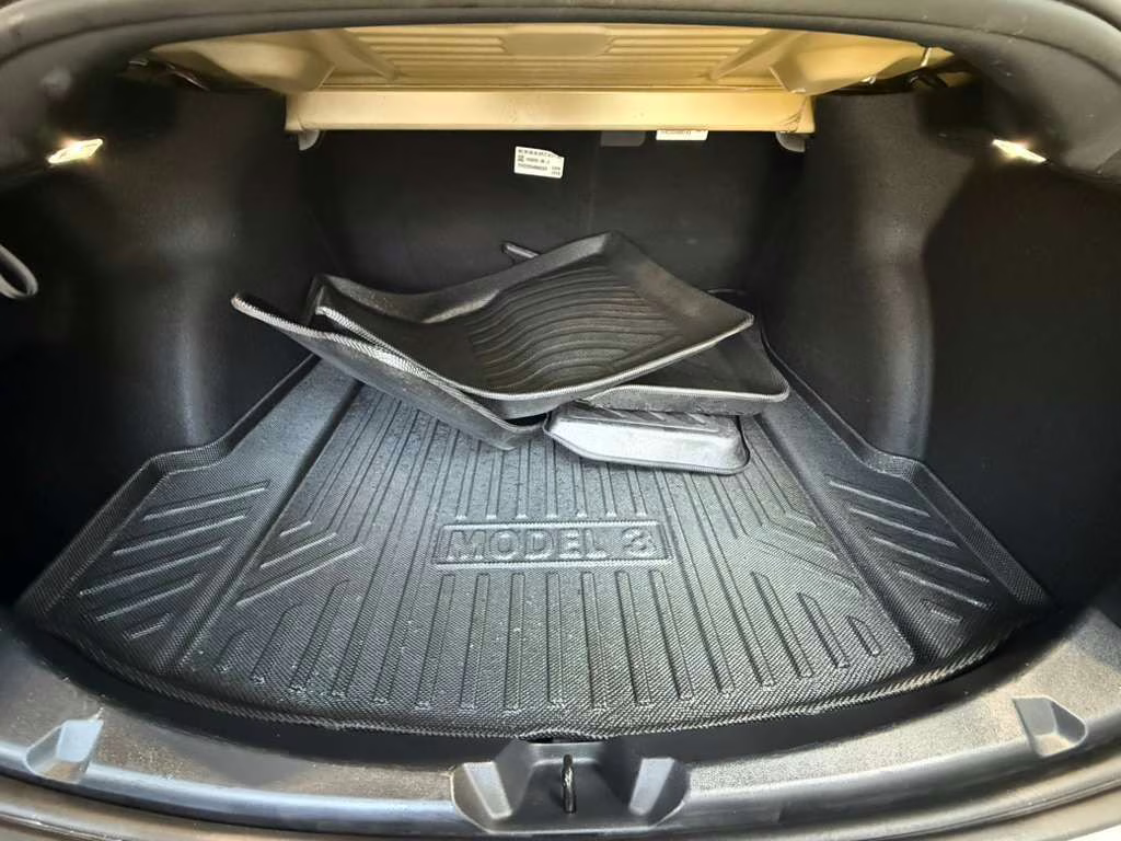 2022 White Tesla Model 3 Long Range AWD Sedan