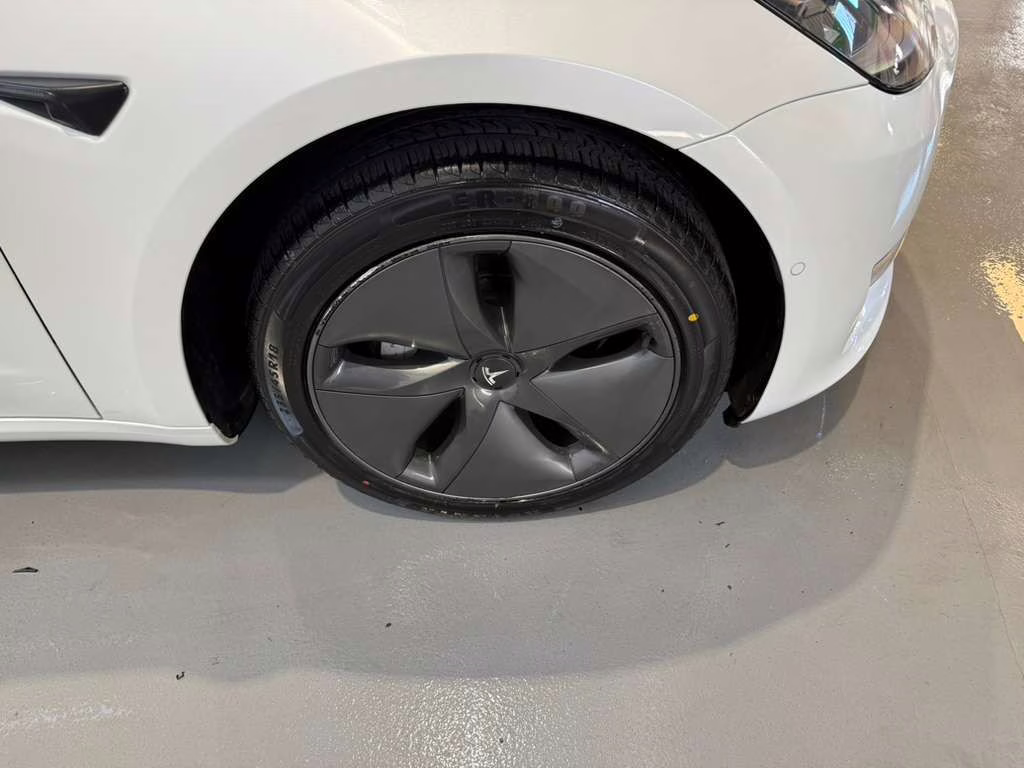 2022 White Tesla Model 3 Long Range AWD Sedan