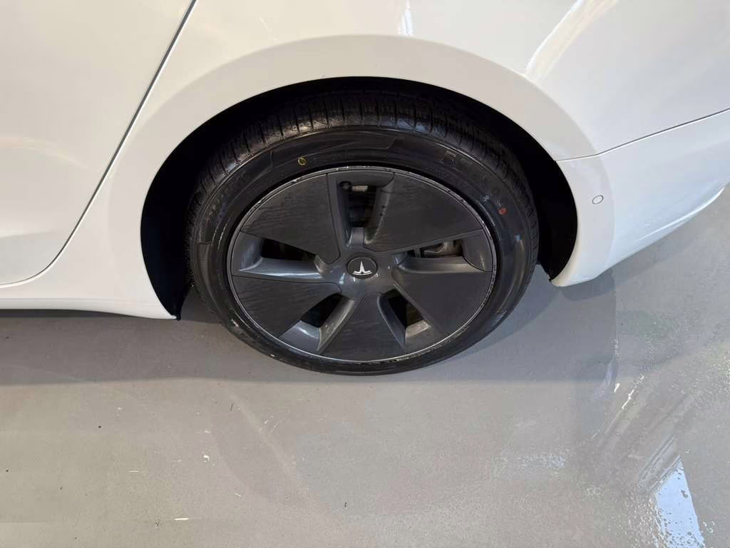 2022 White Tesla Model 3 Long Range AWD Sedan