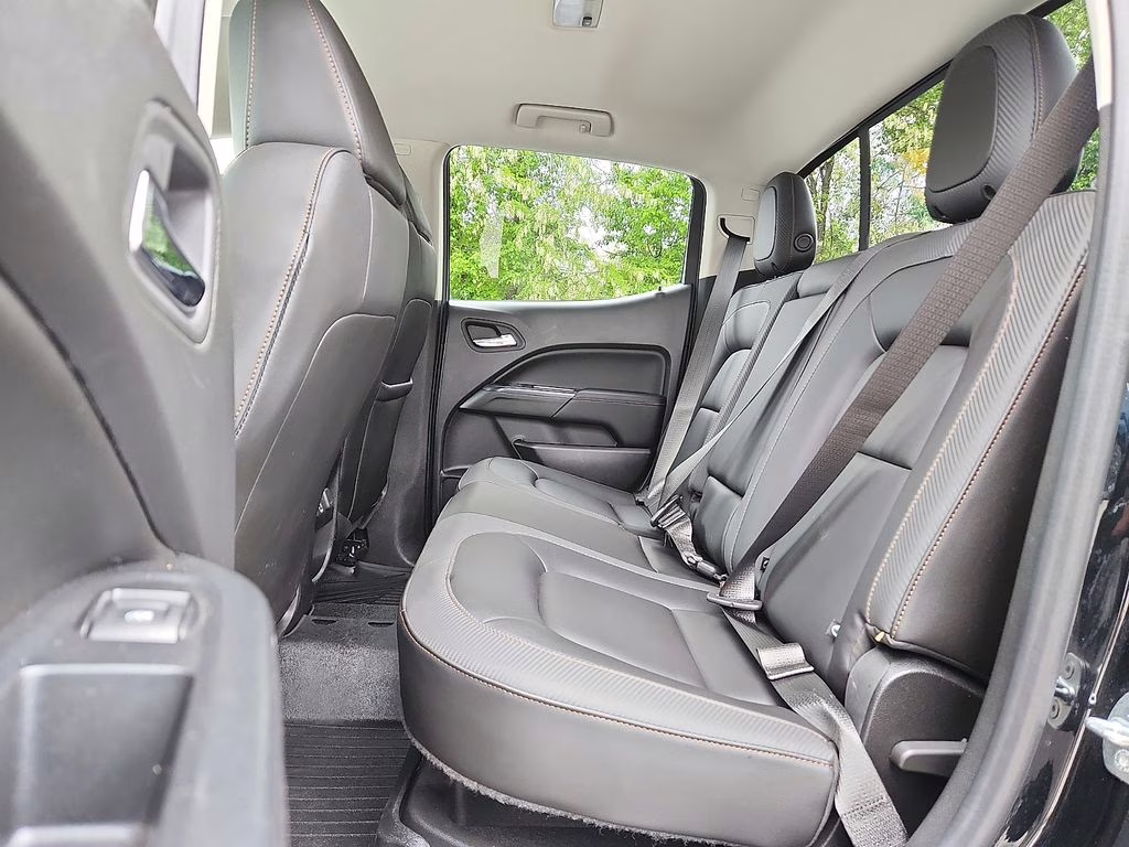 2021 Onyx Black GMC Canyon AT4 w/Leather 4X4 Truck