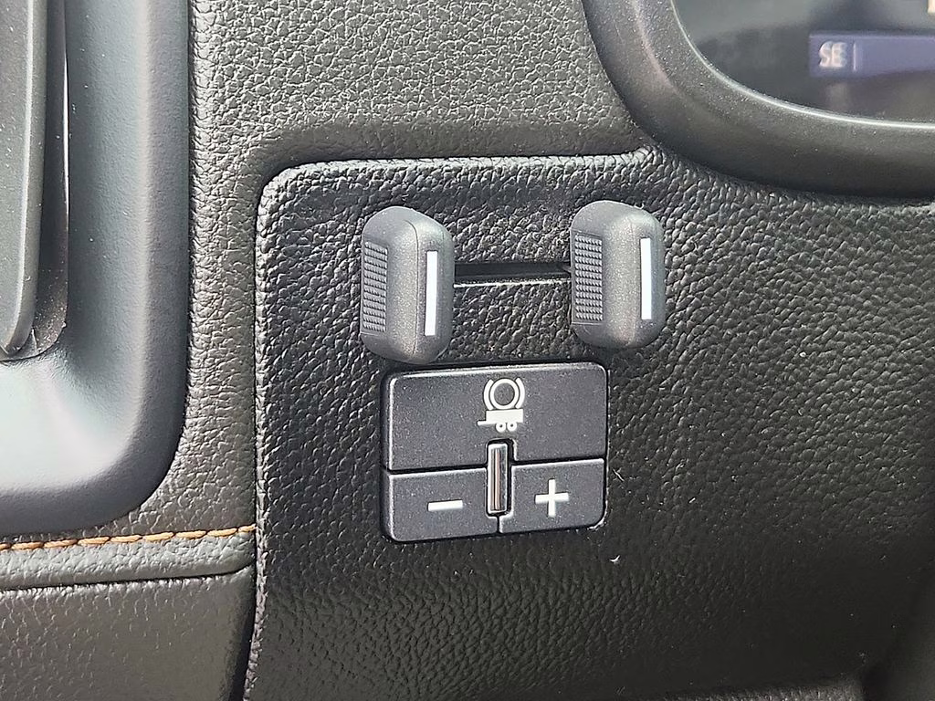 2021 Onyx Black GMC Canyon AT4 w/Leather 4X4 Truck