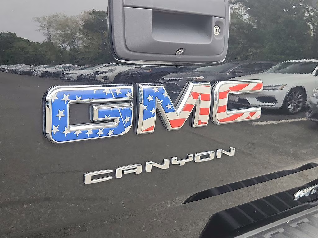 2021 Onyx Black GMC Canyon AT4 w/Leather 4X4 Truck
