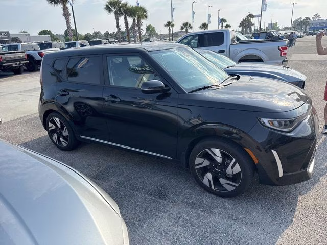 2025 Fusion Black Kia Soul GT-Line FWD Hatchback
