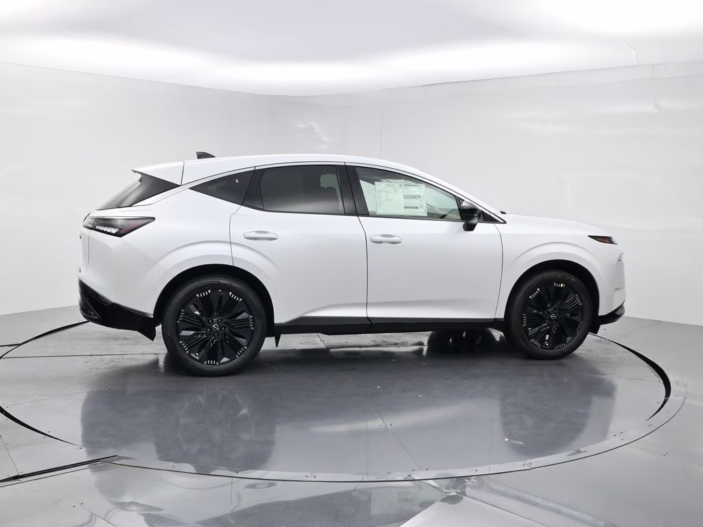 2026 Everest White Pearl Tricoat Nissan Murano Platinum AWD SUV
