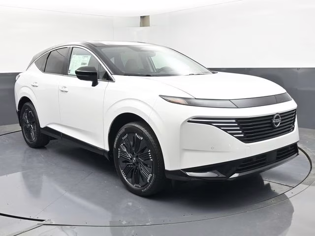 2026 Everest White Pearl/Black Nissan Murano Platinum AWD SUV