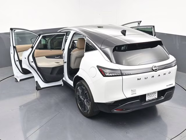 2026 Everest White Pearl/Black Nissan Murano Platinum AWD SUV
