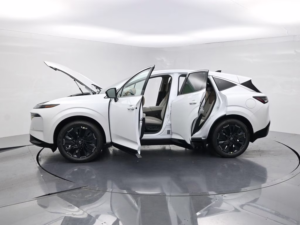 2026 Everest White Pearl Tricoat Nissan Murano Platinum AWD SUV