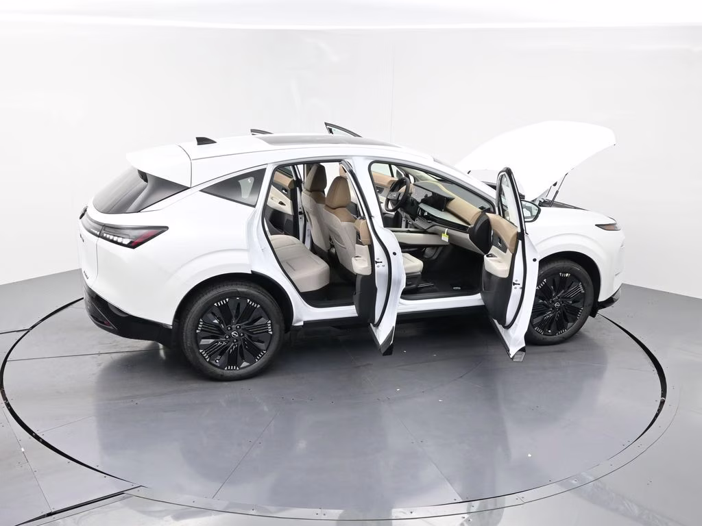 2026 Everest White Pearl Tricoat Nissan Murano Platinum AWD SUV
