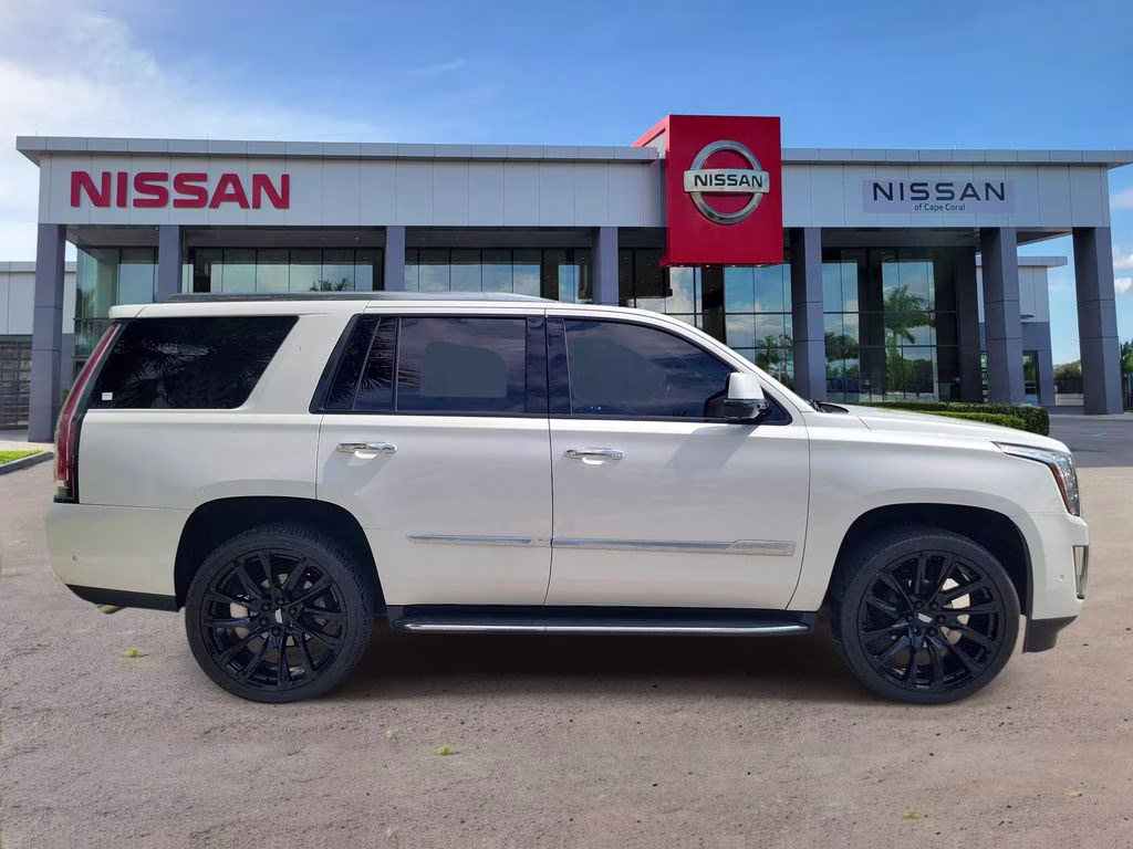 2020 Crystal White Tricoat Cadillac Escalade Luxury RWD SUV