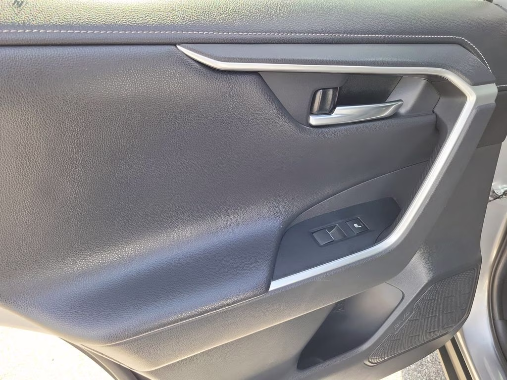 2019 Silver Sky Metallic Toyota RAV4 Limited FWD SUV